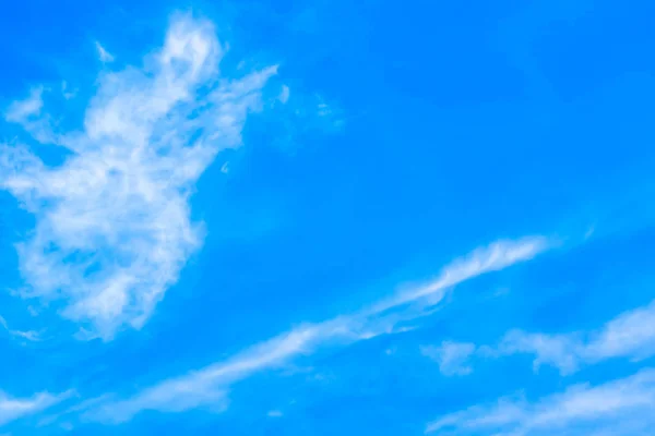Krásná Bílá Oblaka Vznášející Oblacích — Stock fotografie