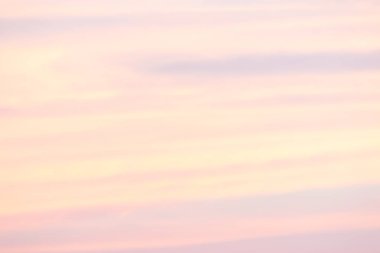 Gökyüzü ile dönüşümlü olarak hareket Gökyüzü mavidir.