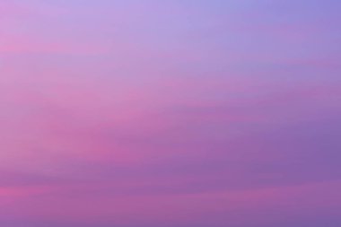 Renkli gökyüzü gördüğüm günü.