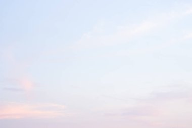 Renkli gökyüzü gördüğüm günü.