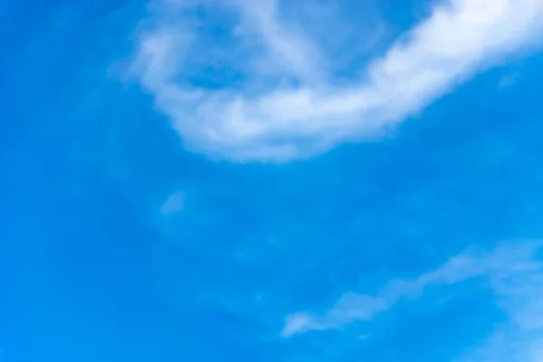 Nuages Blancs Été Ciel Bleu — Photo