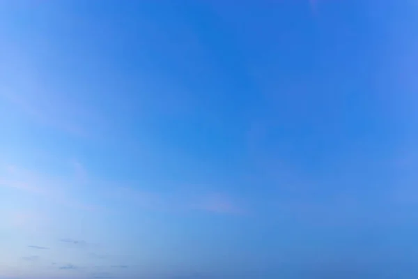 Повітряні Хмари Блакитному Небі — стокове фото