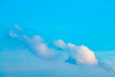 eautiful mavi gökyüzü ve beyaz bulutlar gibi ressamlar resim sergisi.