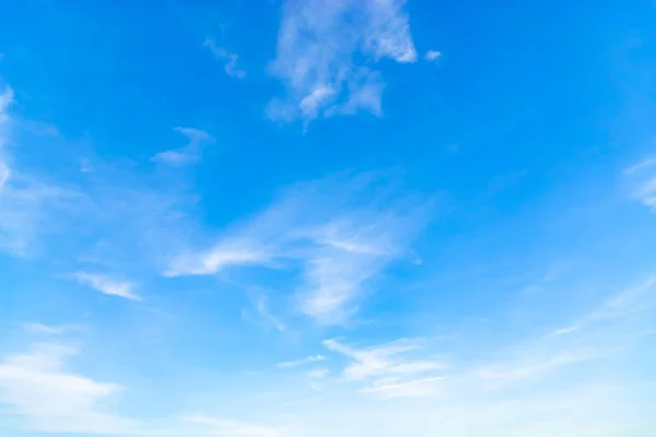 Nubes Blancas Cielo Azul Después Lluvia Para Refrescar Ojo — Foto de Stock