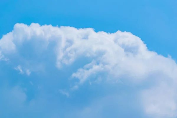 Nuvens Brancas Céu Azul Após Chuva Para Refrescar Olho — Fotografia de Stock