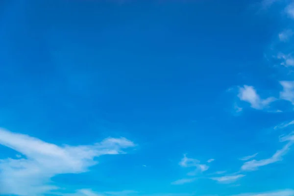 องฟ เมฆส ขาวในฤด — ภาพถ่ายสต็อก