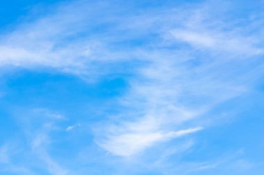 Rüzgarla hareket bulutlu gökyüzü.