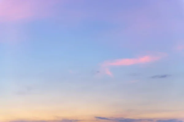 白い雲が動く空間 — ストック写真