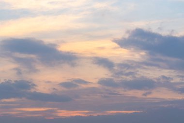 bulutların rüzgar dağılım.