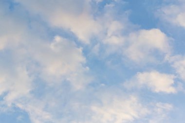 bulutların rüzgar dağılım.