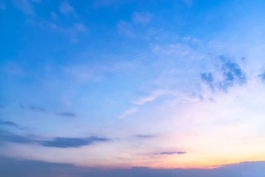 Gökyüzü her gün ve hissediyorum mutlu yolculuk Tayland.