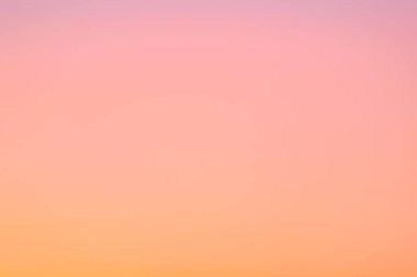 Gökyüzü görmek gün renkleri dolu ki, bu bir mucize..