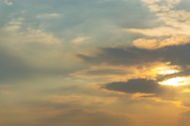 Buluta bağlanan dijital çevrimiçi ortam biçimi.