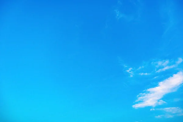 Clouds Scatter Wind — Stock Photo, Image