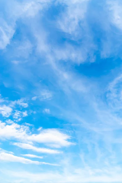 เมฆในสภาพการเปล ยนแปลงของอากาศในหลาย — ภาพถ่ายสต็อก