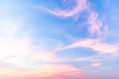  Tayland Körfezi sunrise plajda şafak parlak renkler.