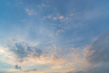  Tayland Körfezi sunrise plajda şafak parlak renkler.