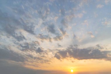 Her gün gün batımında doğadan güzel bir ışık..