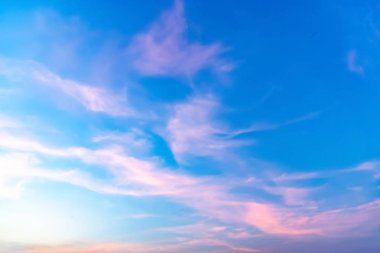 Her gün gün batımında doğadan güzel bir ışık..