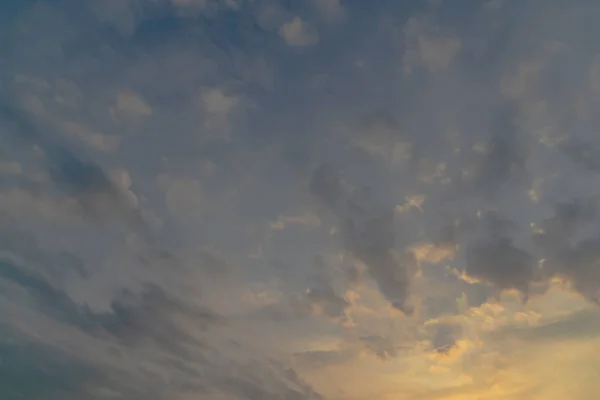 明亮的天空日的自然云 — 图库照片