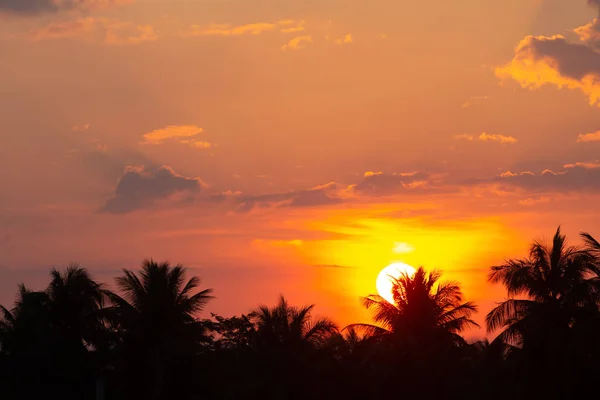 Céu Está Flutuando Céu Dia Ensolarado — Fotografia de Stock