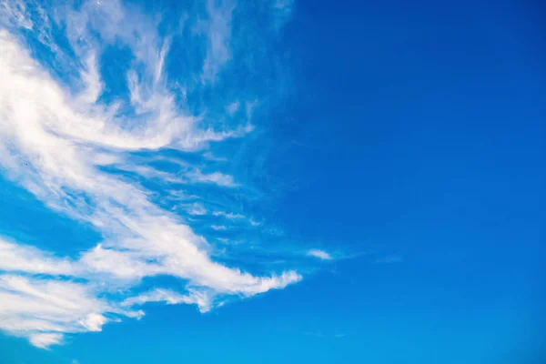 Hot weather causes clusters of white clouds.