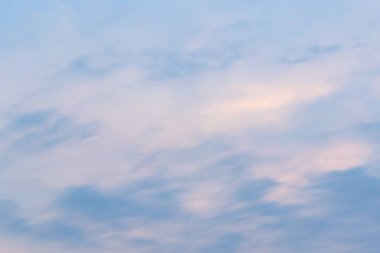 mavi ve gökyüzü bulut ile.