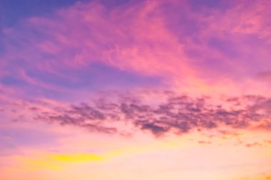 Zaman içinde değişim bulutların arasından arıyorsunuz.