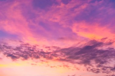 Zaman içinde değişim bulutların arasından arıyorsunuz.