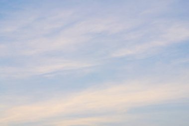 Zaman içinde değişim bulutların arasından arıyorsunuz.