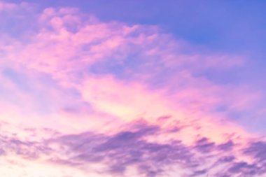 Zaman içinde değişim bulutların arasından arıyorsunuz.