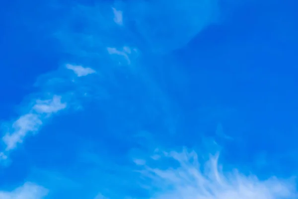 Klarer Blauer Himmel Mit Weißer Wolke Mit Platz Für Text — Stockfoto