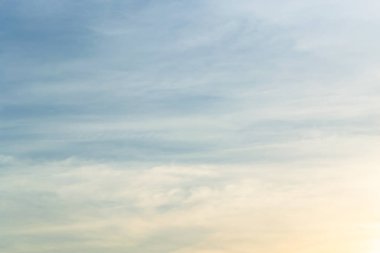 Sabah ve akşam güzel gökyüzü.