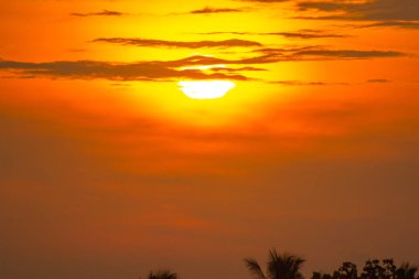  Sabah güneş ışık turuncu sıcak bölge.