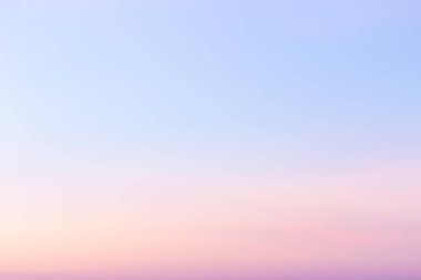 Gökyüzü görmek gün renkleri dolu ki, bu bir mucize..