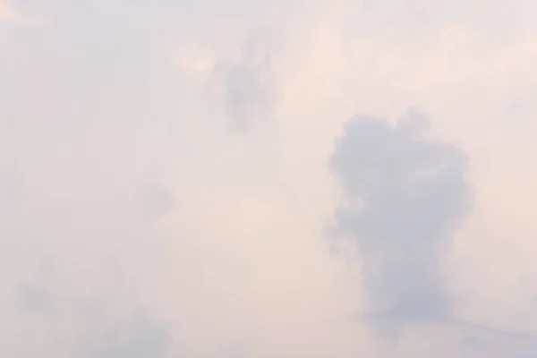 Himmel Mit Wolken Die Sich Mit Dem Wind Bewegen — Stockfoto