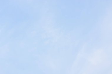 Gökyüzü her gün ve hissediyorum mutlu yolculuk