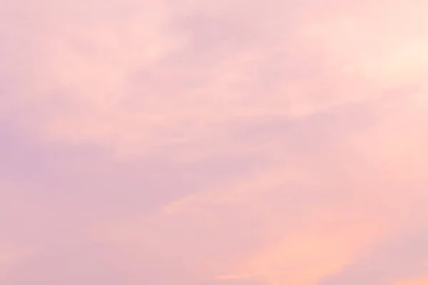 Jasne kolory o świcie na plaży sunrise w zatoce Tha — Zdjęcie stockowe