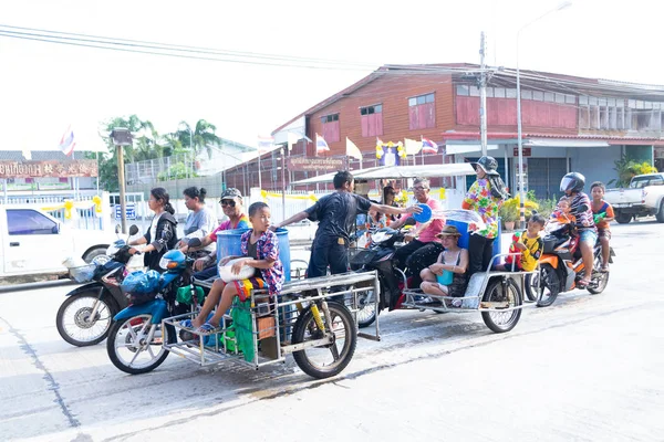 Kui Buri, Prachuap Khiri Khan, Thailand 13 april 2018 Songkran t — Stockfoto