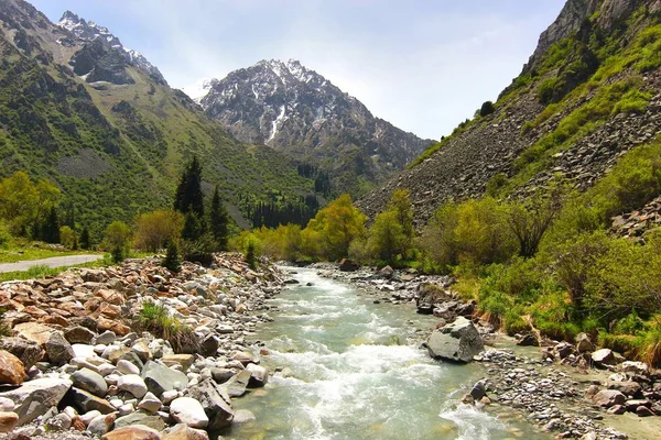 Parque Nacional Ala Archa Las Montañas Tian Shan Biskek Kirguistán — Foto de Stock
