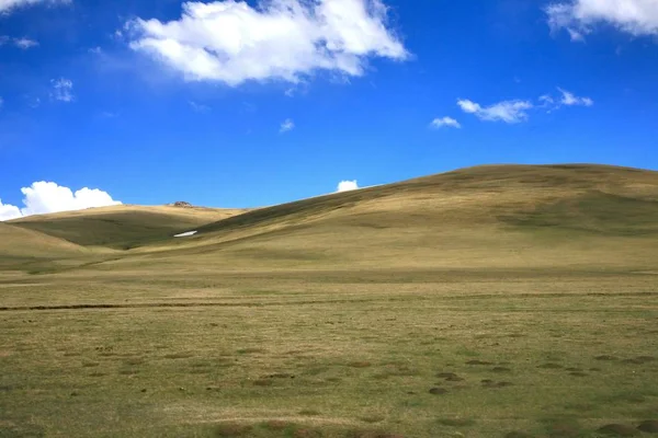 Stor Äng Med Blå Himmel Ulaanbaatar Mongoliet — Stockfoto