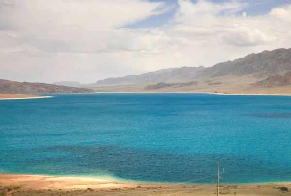 Orto-Tokoy Su Rezervuarı Kochkor ve Naryn City, Kırgızistan yolunda.