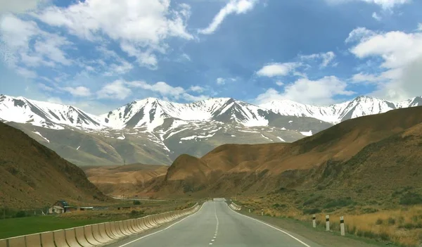 Narin için Bişkek güzel doğal manzaralı rota ile Kırgızistan Tian Shan dağlarında