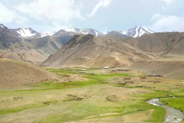 Narın şehri Kırgızistan Bişkek güzel doğal manzaralı rota
