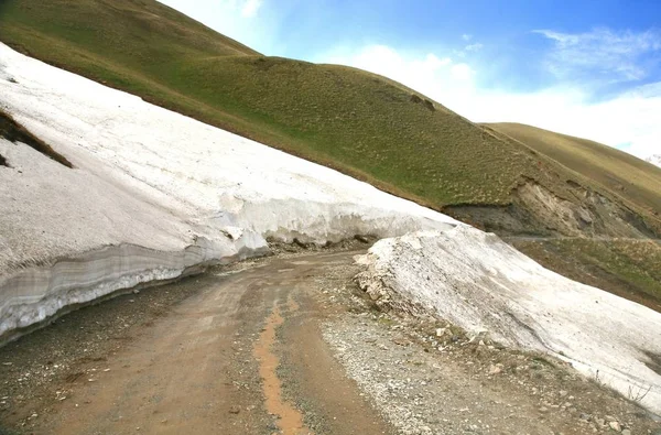 Die Schöne Landschaft Von Bischkek Bis Naryn Mit Den Tianischen — Stockfoto