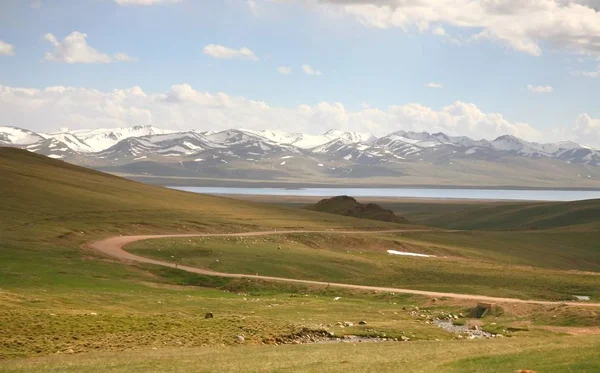 Bela Paisagem Bishkek Naryn Com Montanhas Tian Shan Quirguistão — Fotografia de Stock