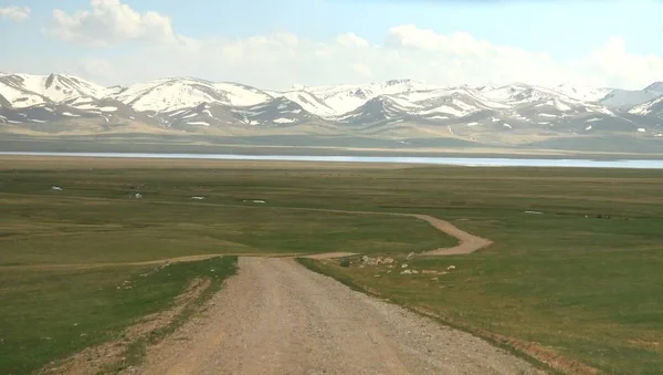 Beau Paysage Bichkek Naryn Avec Les Montagnes Tian Shan Kirghizistan — Photo