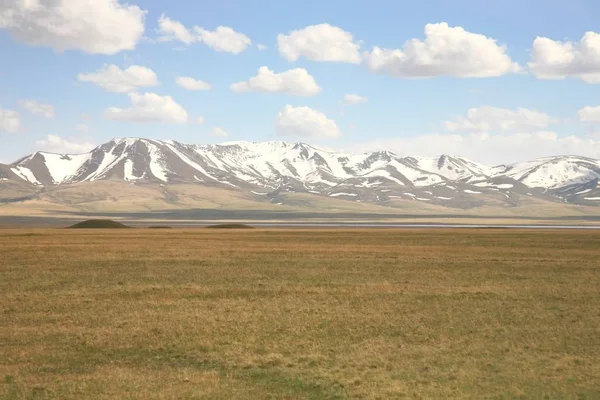 Vackra Natursköna Från Bishkek Till Naryn Med Bergskedjan Tian Shan — Stockfoto