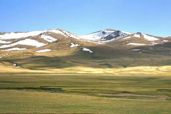 Belo Cenário Lago Song Kul Naryn Com Montanhas Tian Shan — Fotografia de Stock