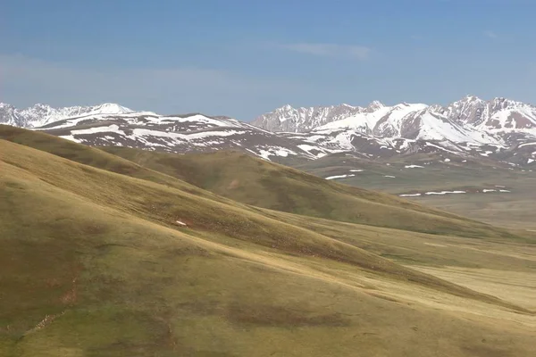 Belo Cenário Lago Song Kul Naryn Com Montanhas Tian Shan — Fotografia de Stock